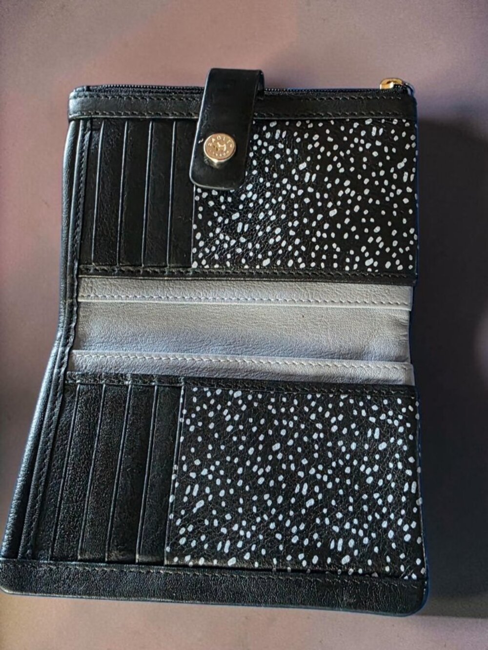 RADLEY LONDON LARKSWOOD Medium Black Bifold Wallet - Picture 3 of 4